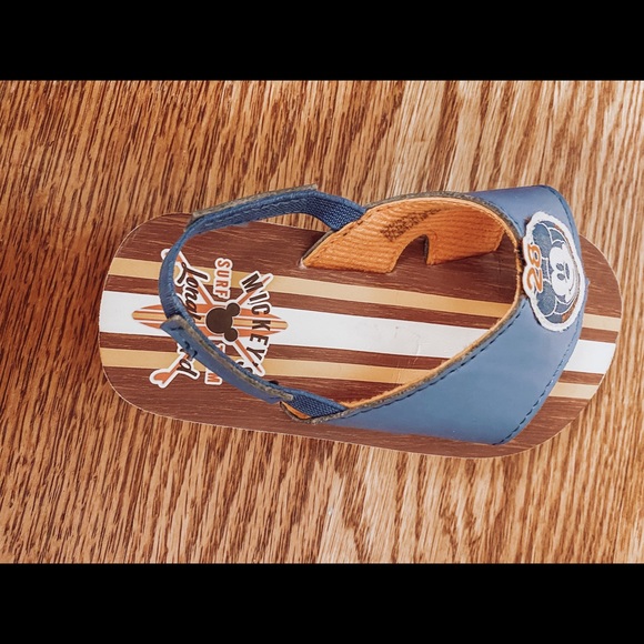 Mickey Mouse Flip Flops Toddle Size 8 - Picture 5 of 7